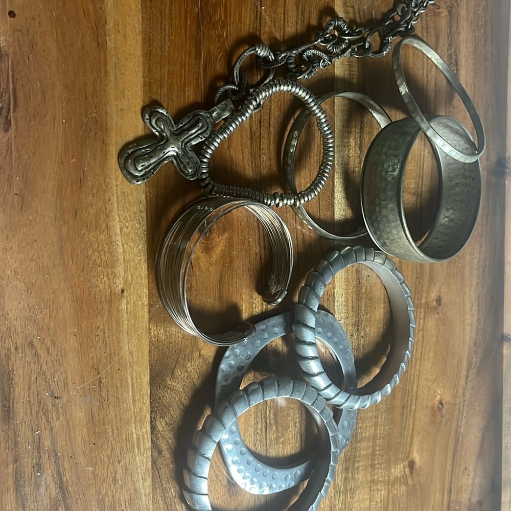 Boho costume jewelry… all these goodies for one price.